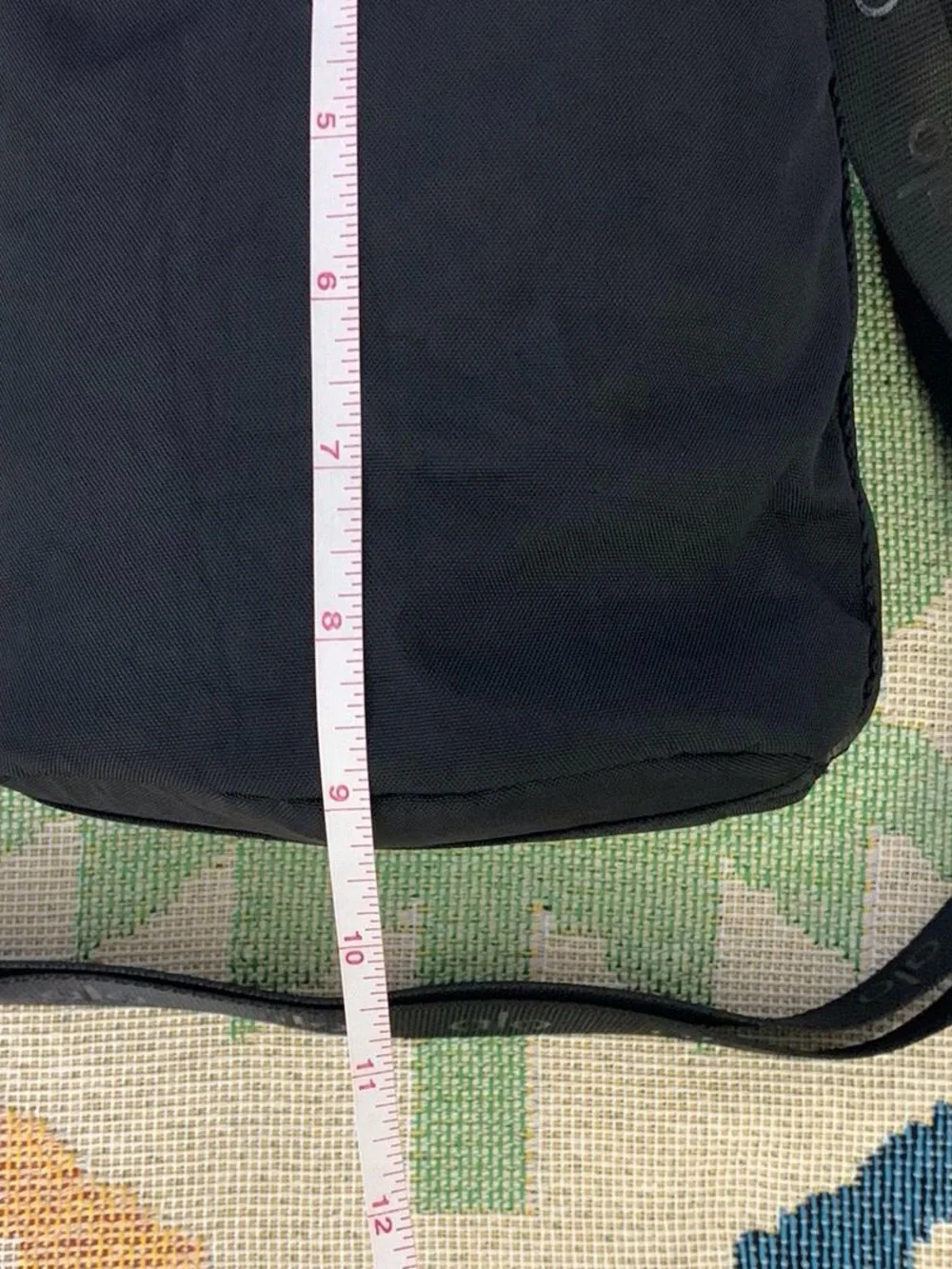 🤩ALO Yoga Black Drawstring Crossbody Bag with Branded Strap